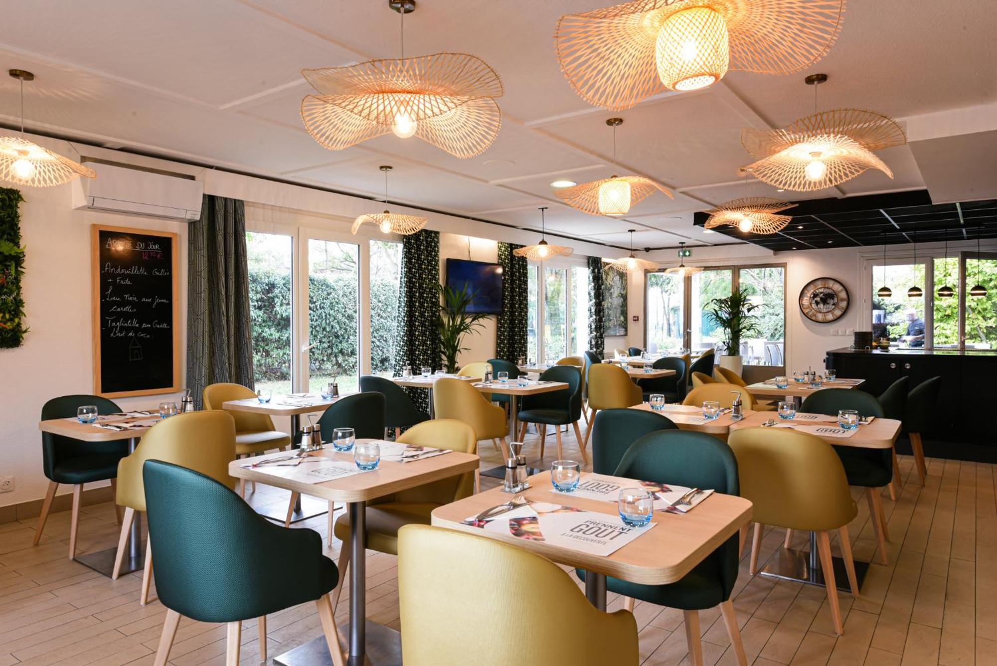 Kyriad Saint Georges - Renove Hotel